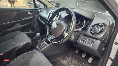2016-Renault-Clio-IV-900T-Expression-5-dr-66kW_12