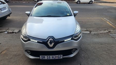 2016-Renault-Clio-IV-900T-Expression-5-dr-66kW_1