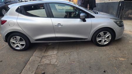 2016-Renault-Clio-IV-900T-Expression-5-dr-66kW_6