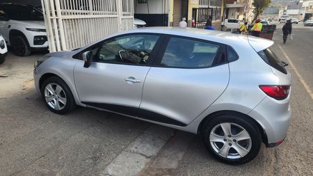 2016-Renault-Clio-IV-900T-Expression-5-dr-66kW_8