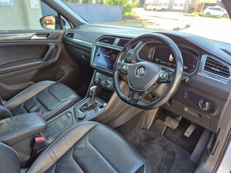 2020-Volkswagen-Tiguan-20-TDI-Highline-4Motion-Auto_11