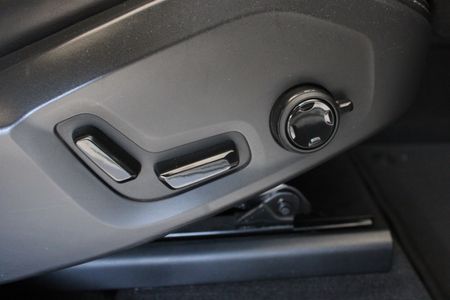 2022-Volvo-XC60-T8-Twin-Engine-Inscription-AWD_15