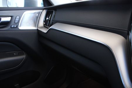 2022-Volvo-XC60-T8-Twin-Engine-Inscription-AWD_17