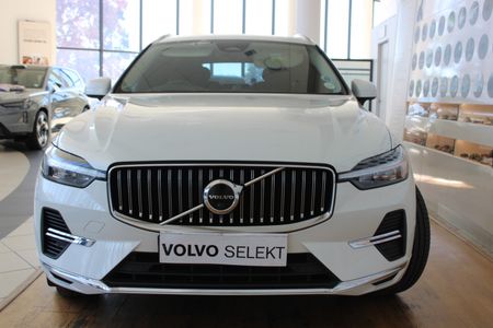 2022-Volvo-XC60-T8-Twin-Engine-Inscription-AWD_1