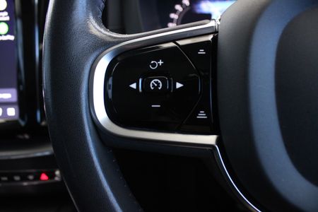 2022-Volvo-XC60-T8-Twin-Engine-Inscription-AWD_22
