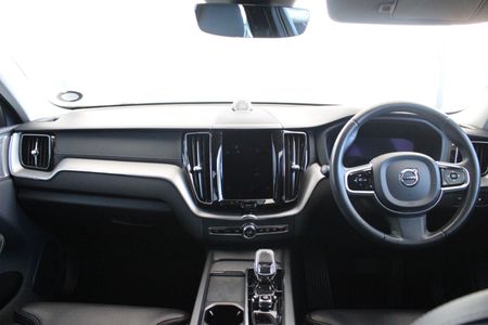 2022-Volvo-XC60-T8-Twin-Engine-Inscription-AWD_6