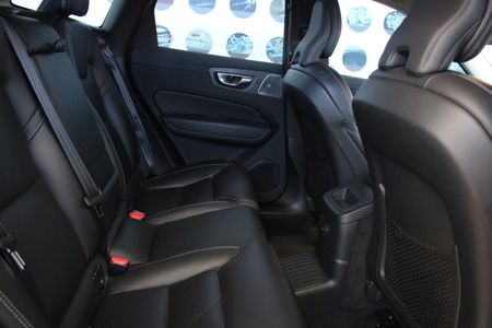 2022-Volvo-XC60-T8-Twin-Engine-Inscription-AWD_7