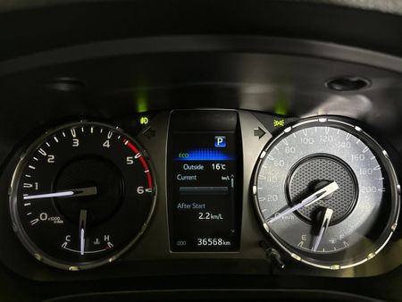 2023-Toyota-Hilux-24-GD-6-Raised-Body-Raider-Auto-Double-Cab_2