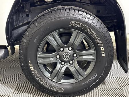 2023-Toyota-Hilux-24-GD-6-Raised-Body-Raider-Auto-Double-Cab_6