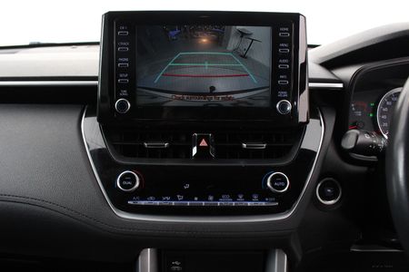 2022-Toyota-Corolla-Cross-18-XS_3