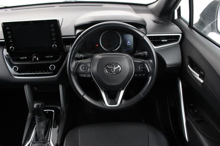 2022-Toyota-Corolla-Cross-18-XS_5