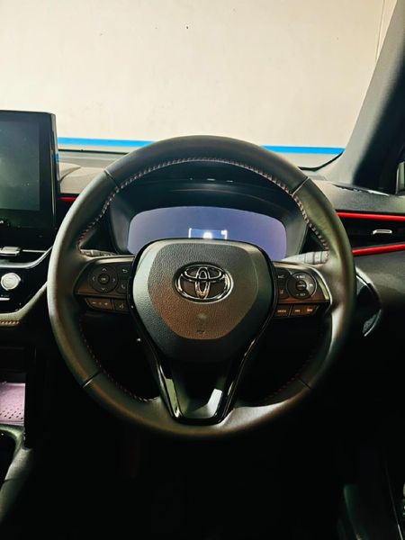 2025-Toyota-Corolla-Cross-18-GR-S-Hybrid_11