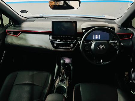 2025-Toyota-Corolla-Cross-18-GR-S-Hybrid_12