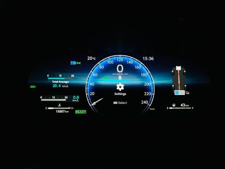 2025-Toyota-Corolla-Cross-18-GR-S-Hybrid_17
