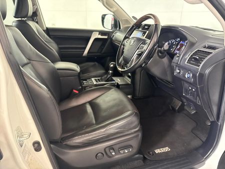2021-Toyota-Land-Cruiser-Prado-28-GD-VX-L-Auto_9