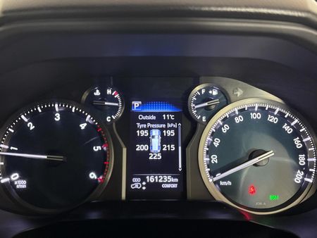 2021-Toyota-Land-Cruiser-Prado-28-GD-VX-L-Auto_2