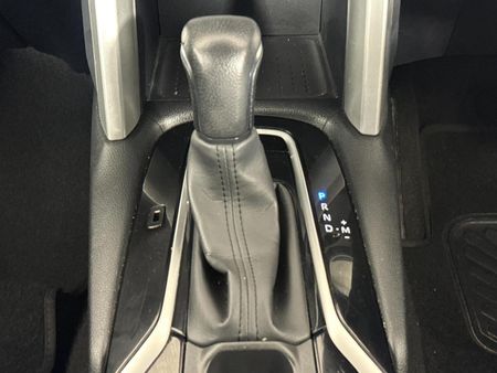 2025-Toyota-Corolla-Cross-18-XS_10