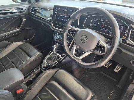 2022-Volkswagen-T-Roc-20-TSI-4M-R-Line-Auto_2
