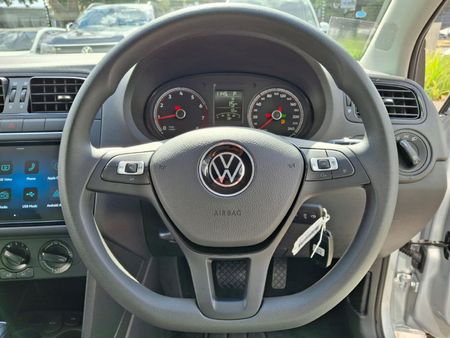2026-Volkswagen-Polo-Vivo-16-Life_14