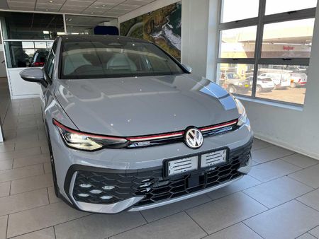 2026-Volkswagen-Golf-8-GTI-20-TSI-DSG_12