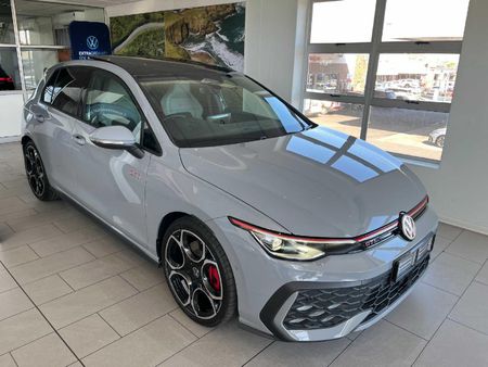2026-Volkswagen-Golf-8-GTI-20-TSI-DSG_13