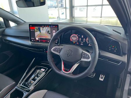2026-Volkswagen-Golf-8-GTI-20-TSI-DSG_5