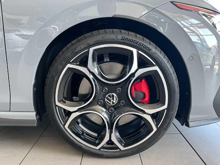 2026-Volkswagen-Golf-8-GTI-20-TSI-DSG_6