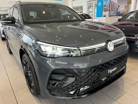 2026-Volkswagen-Tiguan-14TSI-R-Line_10