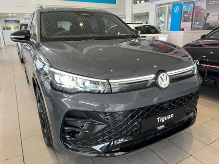 2026-Volkswagen-Tiguan-14TSI-R-Line_1