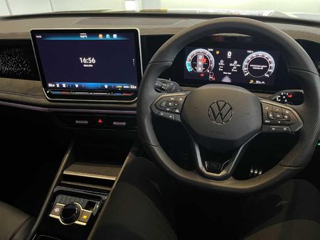2026-Volkswagen-Tiguan-14TSI-R-Line_7
