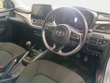 2025-Toyota-Starlet-15-XR_12