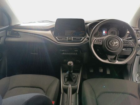 2025-Toyota-Starlet-15-XR_6