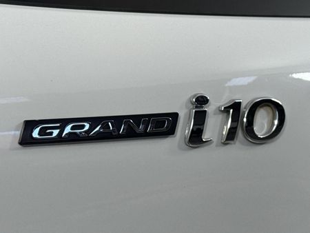 2018-Hyundai-Grand-i10-10-Motion_11