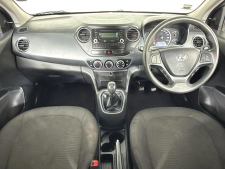 2018-Hyundai-Grand-i10-10-Motion_1