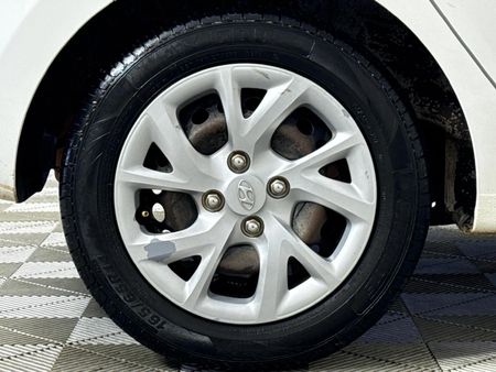 2018-Hyundai-Grand-i10-10-Motion_7