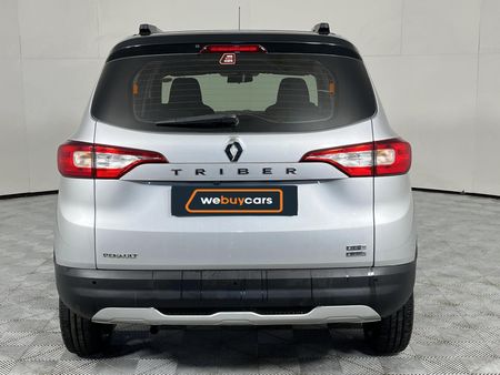 2021-Renault-Triber-10-Intens-Auto_18