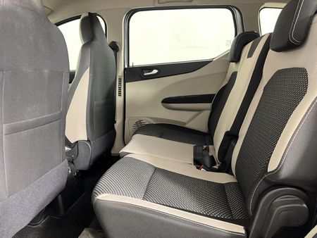 2021-Renault-Triber-10-Intens-Auto_3
