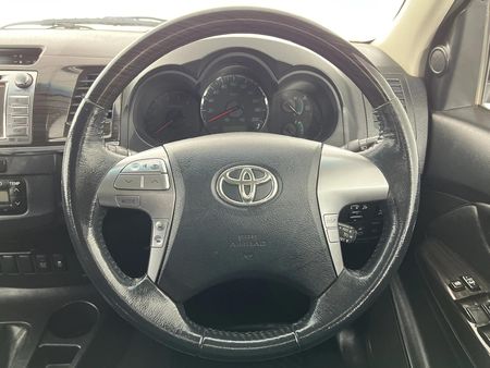 2015-Toyota-Fortuner-30-D-4D-4x4-Auto_12