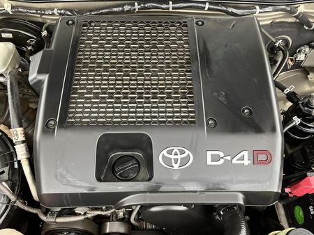 2015-Toyota-Fortuner-30-D-4D-4x4-Auto_13