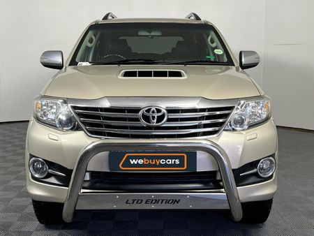 2015-Toyota-Fortuner-30-D-4D-4x4-Auto_15