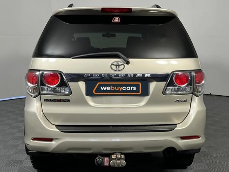 2015-Toyota-Fortuner-30-D-4D-4x4-Auto_18