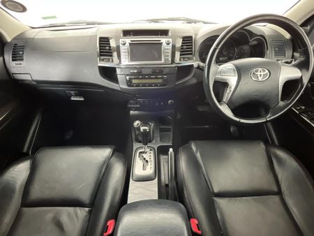 2015-Toyota-Fortuner-30-D-4D-4x4-Auto_1