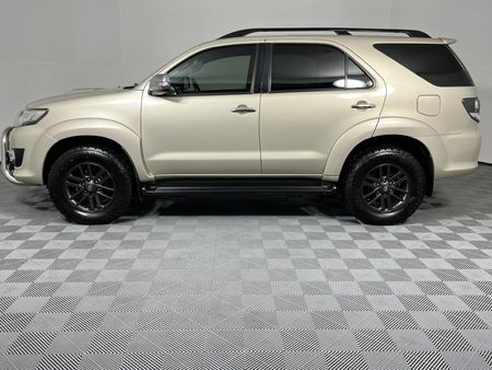 2015-Toyota-Fortuner-30-D-4D-4x4-Auto_19