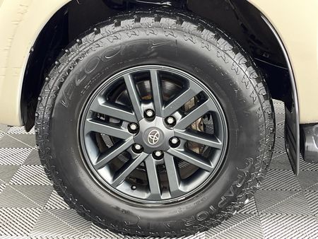 2015-Toyota-Fortuner-30-D-4D-4x4-Auto_4