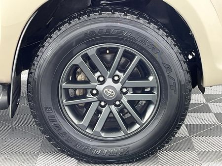 2015-Toyota-Fortuner-30-D-4D-4x4-Auto_5