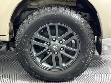 2015-Toyota-Fortuner-30-D-4D-4x4-Auto_6