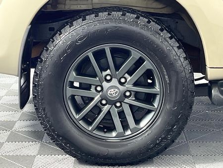 2015-Toyota-Fortuner-30-D-4D-4x4-Auto_7
