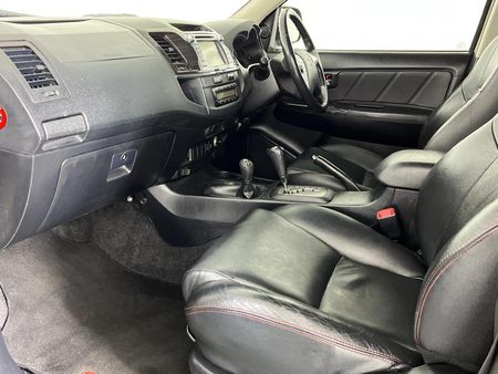 2015-Toyota-Fortuner-30-D-4D-4x4-Auto_8