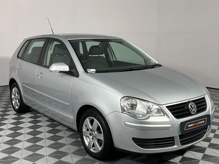 2010-Volkswagen-Polo-16-Comfortline-5-dr_15
