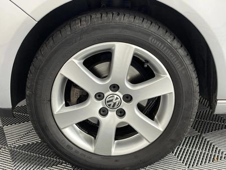 2010-Volkswagen-Polo-16-Comfortline-5-dr_4
